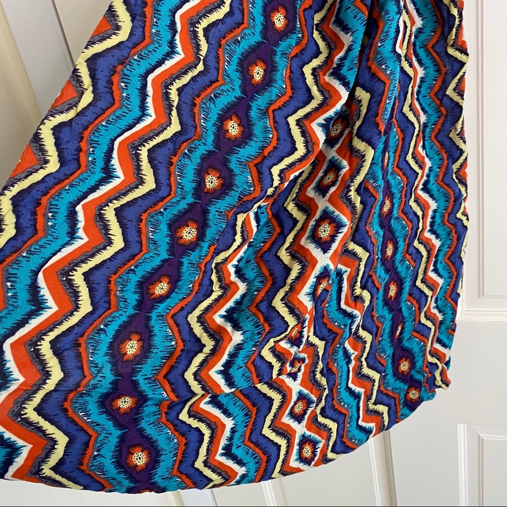 Francescas Geometric Infinity Scarf - Picture 2 of 3